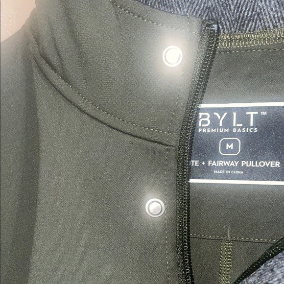BYLT Basics Men’s green pullover NWT, medium - Picture 3 of 8
